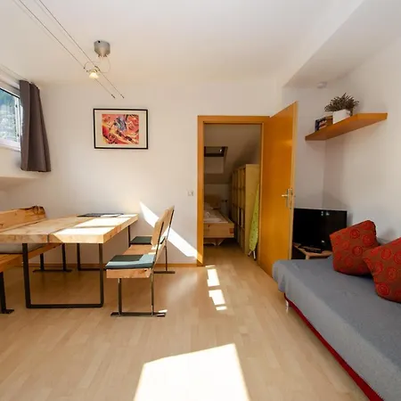 Cityxpress 18 - Near Lift And Town Apartment *