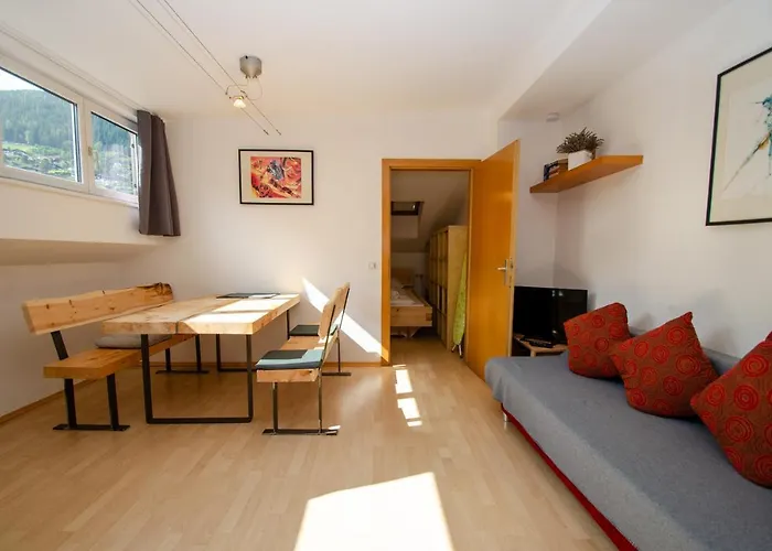 Cityxpress 18 - Near Lift And Town 아파트 *